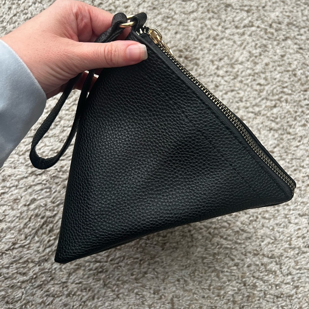 Triangle 3D Wristlet / Mini purse - Picture 2 of 8